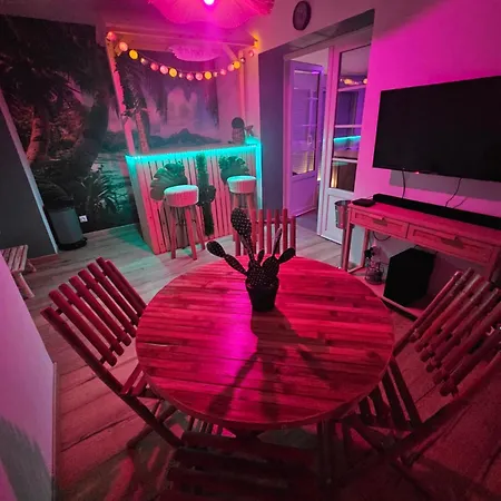 לינה וארוחת בוקר L'ecrin Tropical *